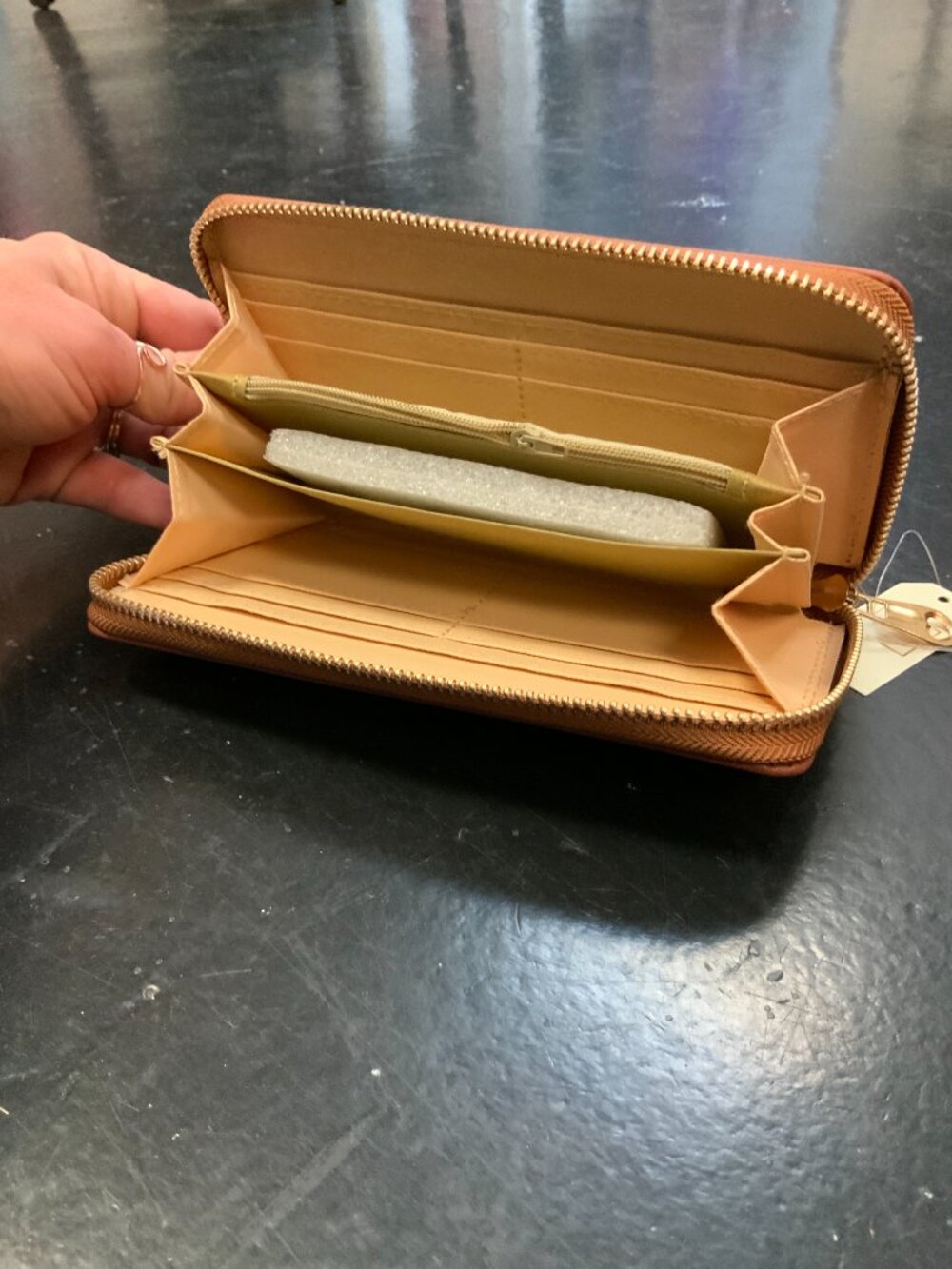 Leather Flower Wallet - Picture 2 of 2